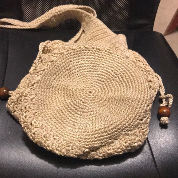 Crochet hobo bag in tan - Picture 2 of 6